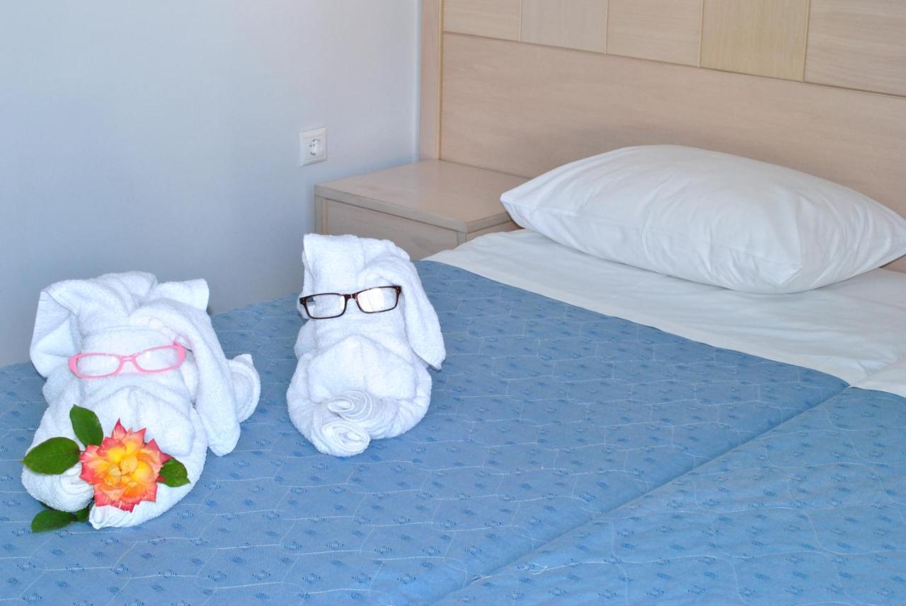 Hotel Aris Tolón Extérieur photo